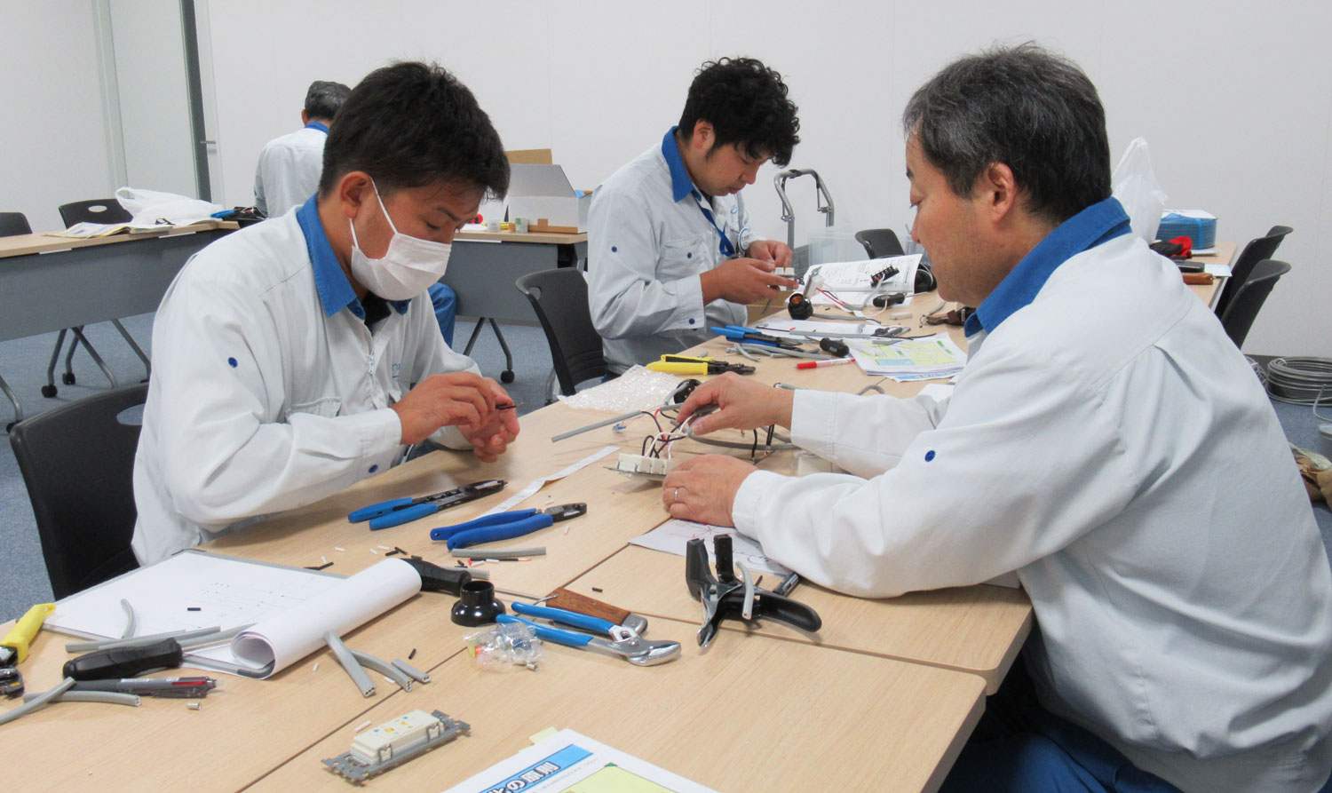 Qualified Electrician 2nd Class