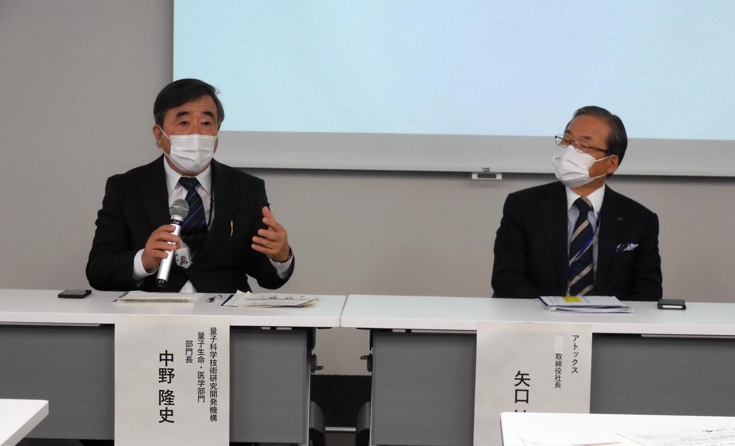 作業用双腕ロボットのデモ